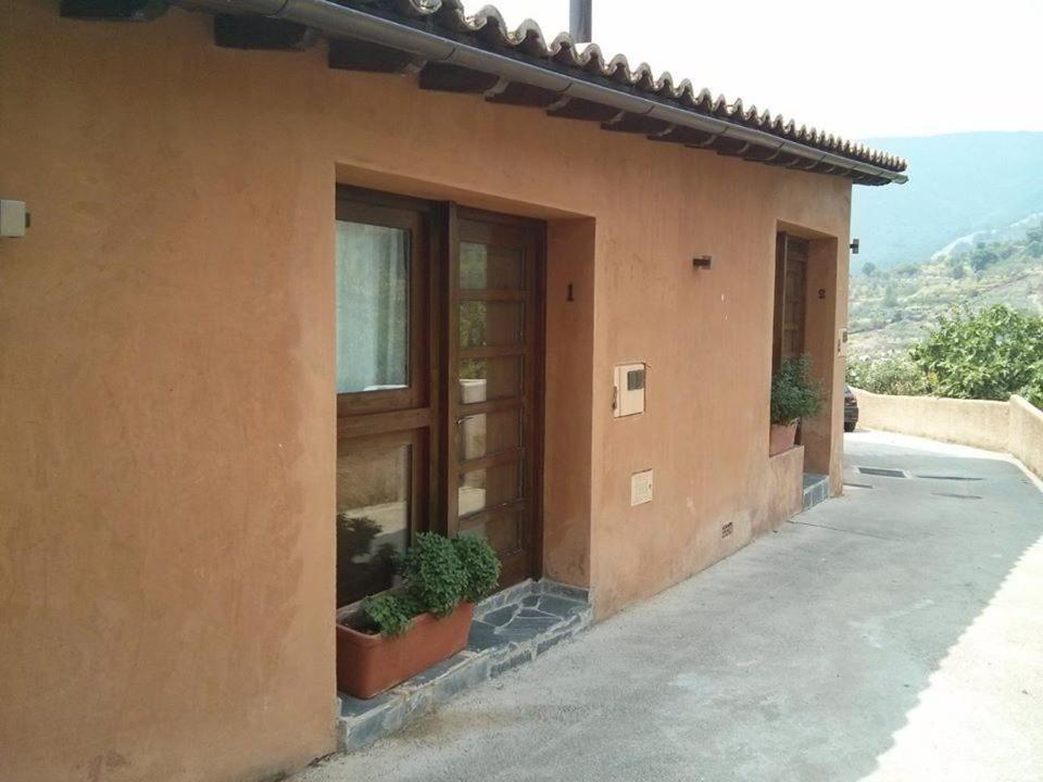 Apartamentos Luna Menguante Robledillo De Gata Exterior foto